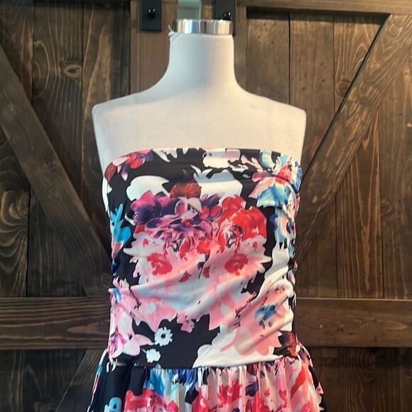 New Strapless Floral Bohemian Maxi Dress with Pockets - Picture 3 of 13